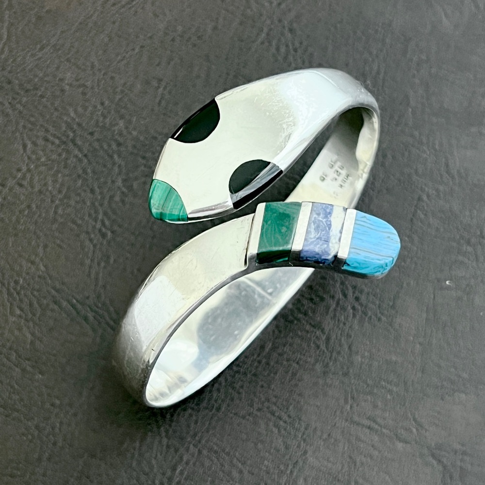 Vintage 54 gram Taxco Mexico sterling multi stone hinged snake bracelet - Picture 3 of 15